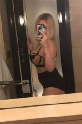 НОВИНКА New! Ксю гарантирует невероятный секс после массажа