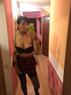 Снять шлюху (Транссексуалка , от 7000 руб. в час)